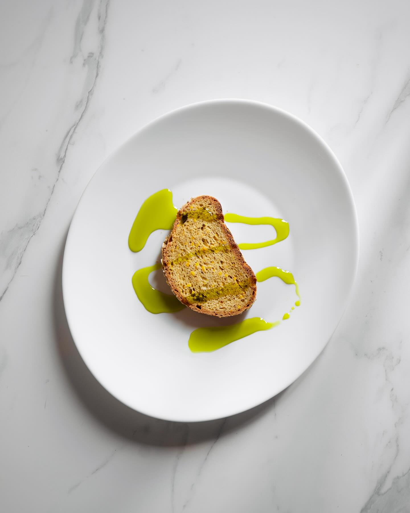 OLIO EXTRAVERGINE AL BASILICO