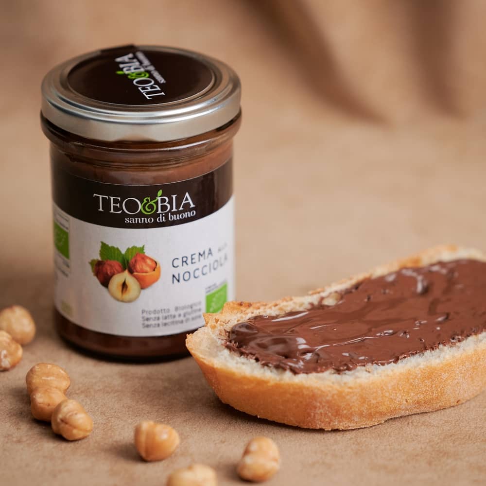 CREMA ALLA NOCCIOLA BIO